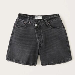 Abercrombie & Fitch Curve Love Women Plus 36/22 Black High Rise Dad Short